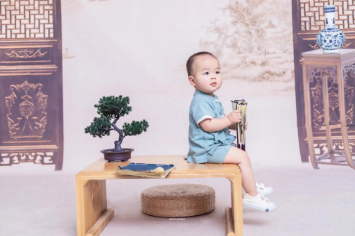 儋州女宝宝换尿布 儋州女宝宝换尿布